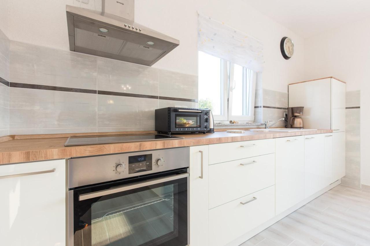 Apartment Dajana Пинезичи Экстерьер фото