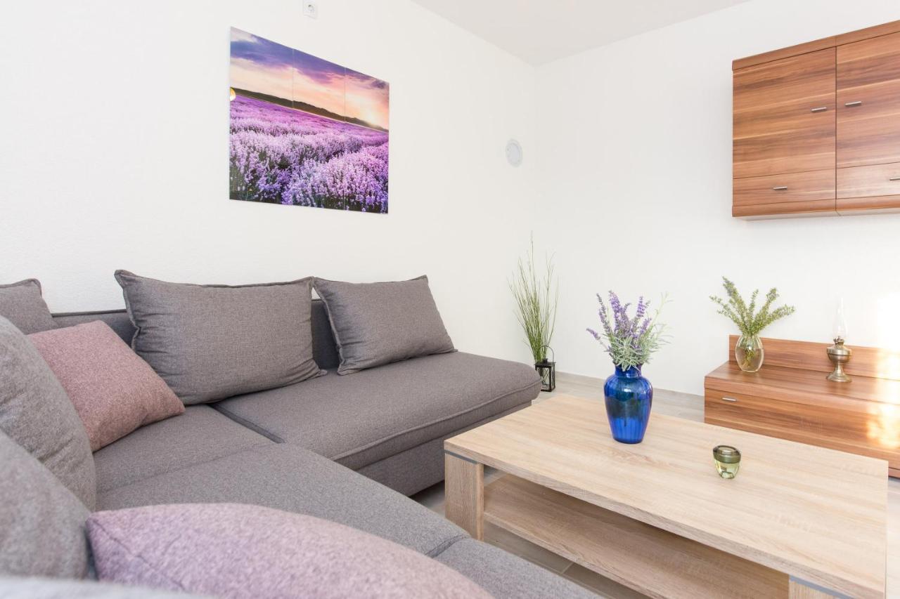 Apartment Dajana Пинезичи Экстерьер фото